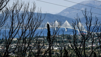Φωτιές στην Ελλάδα: ύφεση σε Ζάκυνθο και Φιλιππιάδα - Ενεργά μέτωπα σε Χίο και Πάτρα