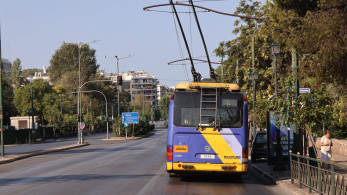 Άγρια επίθεση σε οδηγό τρόλεϊ στον Πειραιά - Δύο άγνωστοι τον ξυλοκόπησαν χωρίς λόγο