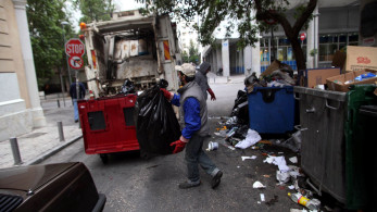 Επίθεση σε οδηγό απορριμματοφόρου στον Ασπρόπυργο - Σοβαρά τραυματισμένος στο Θριάσιο