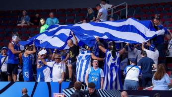 EuroBasket: αποθεώθηκε η Εθνική κατά την αναχώρησή της από το ξενοδοχείο (video)