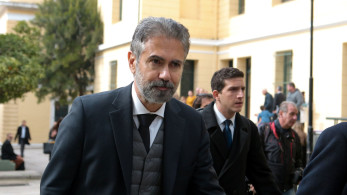 Σκευωρία Novartis: βόμβες Φρουζή για τους «ψευδομάρτυρες-λαμόγια» και τη Δικαιοσύνη που δεν τον κάλεσε ποτέ