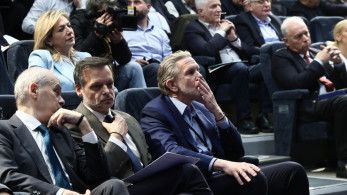 Το ζεϊμπέκικο του Τσουκαλά και η κόντρα Γερουλάνου-Δούκα Το ζεϊμπέκικο του Τσουκαλά και η κόντρα Γερουλάνου-Δούκα