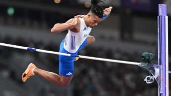 Ο «ιπτάμενος» Καραλής πέρασε ξανά τα 6μ. και συνεχίζει τον αγώνα για το χρώμα του μεταλλίου (video)