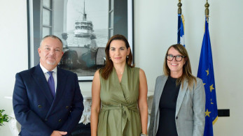 Επίσκεψη Βρετανών διπλωματών στο υπουργείο Τουρισμού για την πορεία των ελληνοβρετανικών σχέσεων