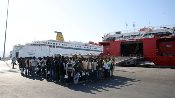 Μεταναστευτικό: επιχείρηση αποσυμφόρησης της Κρήτης - Σχέδιο μεταφοράς μεταναστών στην ηπειρωτική χώρα