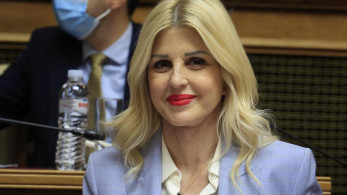 Έλενα Ράπτη: Πρωτοπόρα μέτρα για στήριξη οικογένειας και προστασία από ενδοοικογενειακή βία