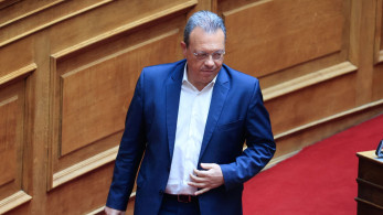 Ο Φάμελλος «κυνηγάει» τους βουλευτές και ο Τσίπρας τους έχει στα… αδιάβαστα