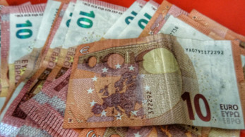 Πληρωμές e-ΕΦΚΑ-ΔΥΠΑ: Πάνω από 49 εκατ. ευρώ σε σχεδόν 40.000 δικαιούχους έως 17 Απριλίου