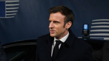 Αναταράξεις στο Παρίσι - Ο κίνδυνος χρεοκοπίας και η παραίτηση Λεκορνί