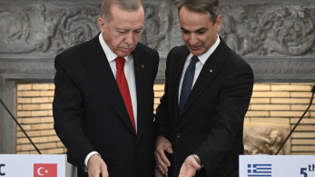 Στα «κάγκελα» η αντιπολίτευση για την αναβολή Μητσοτάκη-Ερντογάν: η κυβέρνηση δείχνει στρατηγική ψυχραιμία Στα «κάγκελα» η αντιπολίτευση για την αναβολή Μητσοτάκη-Ερντογάν: η κυβέρνηση δείχνει στρατηγική ψυχραιμία
