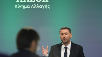 Ο Ανδρουλάκης κρύβει την αμφισβήτηση κάτω από το χαλί Ο Ανδρουλάκης κρύβει την αμφισβήτηση κάτω από το χαλί