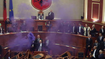 Diella, το ρομπότ-υπουργός, προκαλεί χάος στην αλβανική Βουλή (video) Diella, το ρομπότ-υπουργός, προκαλεί χάος στην αλβανική Βουλή (video)