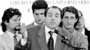 Στην πολιτική «δεν υπάρχουν άγγελοι, σου λέω» Στην πολιτική «δεν υπάρχουν άγγελοι, σου λέω»