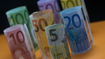 Αυξήσεις μισθών, μειώσεις φόρων και επιδόματα - Πώς θα κατανεμηθούν €2,5 δισ. ως τον Απρίλιο Αυξήσεις μισθών, μειώσεις φόρων και επιδόματα - Πώς θα κατανεμηθούν €2,5 δισ. ως τον Απρίλιο