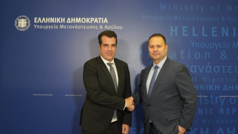 Φρένο στα επιδόματα μεταναστών - Πλεύρης: Τα ποσά θα δίνονται για εκμάθηση ελληνικών και εργασία