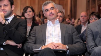 Ο Σπηλιωτόπουλος όταν δεν «ρίχνει» τον Μητσοτάκη, διαφημίζει γυμναστήριο σε ρόλο influencer