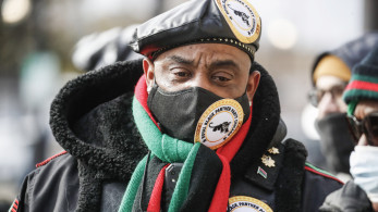 Σαν σήμερα, οι Μαύροι «Πάνθηρες» βρυχώνται ενάντια στον ρατσισμό της Αμερικής