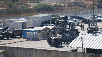 Αποχωρούν από τη φυλακή Όφερ Παλαιστίνιοι κρατούμενοι