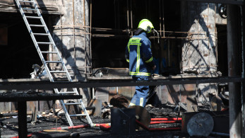 Βουλιαγμένη: 60χρονος πίσω από τον εμπρησμό εστιατορίου - Κατασχέθηκαν επικίνδυνα όπλα (photos)