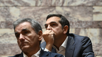 Οι ΣΥΡΙΖΑΝΕΛ πουλούσαν «αντίσταση» ενώ είχαν παραδοθεί Οι ΣΥΡΙΖΑΝΕΛ πουλούσαν «αντίσταση» ενώ είχαν παραδοθεί