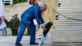 Μήνυμα Τασούλα και κατάθεση στεφάνου για την 81η επέτειο απελευθέρωσης από τη γερμανική κατοχή (photos)