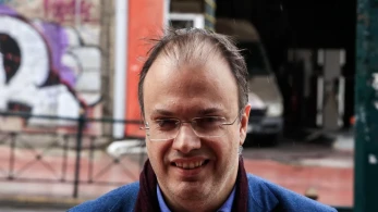 Θεοχαρόπουλος για διεργασίες ΣΥΡΙΖΑ-ΠΑΣΟΚ: συνεργασία αλά Δούκα, για να πέσει ο Μητσοτάκης