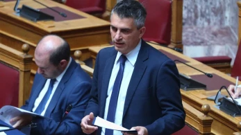 Όταν ο Δήμας εκνεύρισε τον Χαρίτση: Το 2018 δεν απαντήσατε σε 16 ερωτήσεις ως υπουργός στη Βουλή