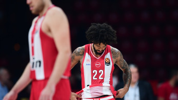 Πάλεψε μέχρι τέλους αλλά λύγισε ο Ολυμπιακός απέναντι στην Εφές Πάλεψε μέχρι τέλους αλλά λύγισε ο Ολυμπιακός απέναντι στην Εφές