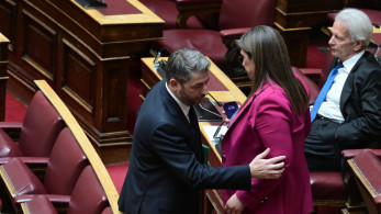 Τι έγινε, σύντροφοι; Πού είναι ο στρατός, πού είναι τα τανκς, τι σόι… χούντα είναι αυτή; Τι έγινε, σύντροφοι; Πού είναι ο στρατός, πού είναι τα τανκς, τι σόι… χούντα είναι αυτή;