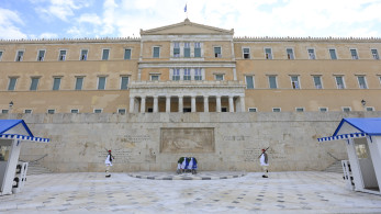 Μνημεία και μνήματα σε πολιτεία πιο ξένη Μνημεία και μνήματα σε πολιτεία πιο ξένη