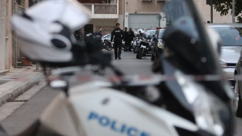 Συναγερμός στον Άγιο Δημήτριο: άνδρας απειλούσε να πέσει στο κενό από ταράτσα