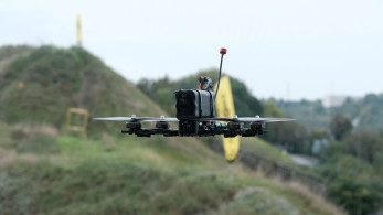 Συγκλονιστικό βίντεο: ρωσικό drone καταδιώκει Ουκρανό άμαχο στη Χερσώνα