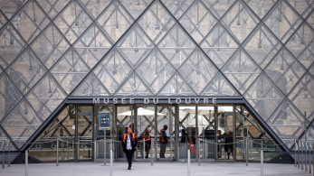 Ληστεία στο Λούβρο: τα λάθη που «πρόδωσαν» τους δράστες που συνελήφθησαν - Αναζητούνται ακόμη δύο
