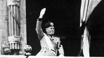 Σαν σήμερα η Ιταλία είπε «ναι» στον Μουσολίνι και τον φασισμό Σαν σήμερα η Ιταλία είπε «ναι» στον Μουσολίνι και τον φασισμό
