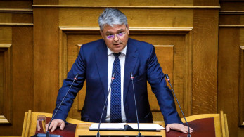 Κραυγές και θεατρινισμοί: ακόμη ένα σόου από τον Νατσιό