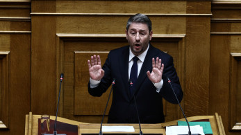 Τα κατάφερε πάλι ο Ανδρουλάκης: ισοπαλία με τη Ζωή - Ξεκόλλησε η βελόνα, αλλά προς τα κάτω Τα κατάφερε πάλι ο Ανδρουλάκης: ισοπαλία με τη Ζωή - Ξεκόλλησε η βελόνα, αλλά προς τα κάτω