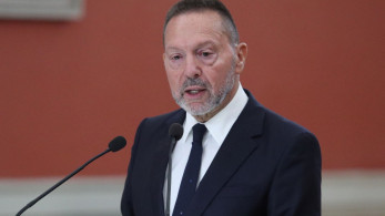 Στουρνάρας για κουκουλοφόρους μάρτυρες Novartis: Πρόκειται για μια από τις χυδαιότερες σκευωρίες