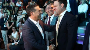 Μάχη πολιτικών γιγάντων: Ο Κασσελάκης αναρωτιέται αν ο Τσίπρας έγινε ΔΑΠίτης Μάχη πολιτικών γιγάντων: Ο Κασσελάκης αναρωτιέται αν ο Τσίπρας έγινε ΔΑΠίτης