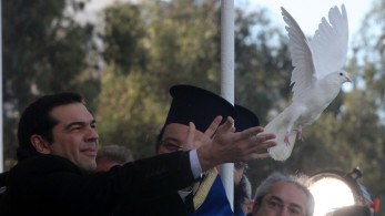 Οι «σκανταλιές» του Αλέξη και το… μπαλκονοπερίστερο