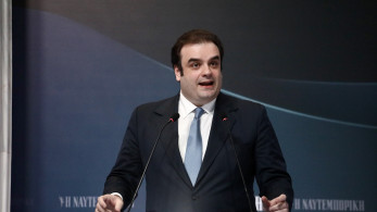 Πιερρακάκης στο Bloomberg: Στόχος η μείωση του χρέους κάτω από το 120% πριν το 2030