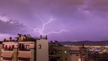 Ισχυρή καταιγίδα «σάρωσε» την Αττική: πάνω από 1.000 αστραπές σε λιγότερο από δύο ώρες