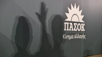 Ο διευθυντής της Interview για ΠΑΣΟΚ: «Ευτυχώς» είναι κολλημένη η βελόνα διότι έχει και χειρότερα