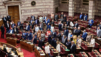 Τολμάει και μιλάει για τοξικότητα η αντιπολίτευση των fake news