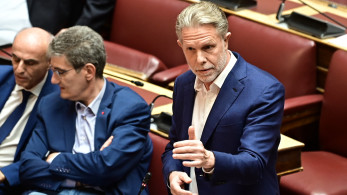 Μετανιωμένος ο Γερουλάνος: Δεν έπρεπε να μείνει άδεια η καρέκλα του Ανδρουλάκη στην κηδεία Σαββόπουλου