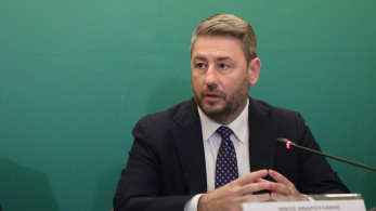 Η μεγάλη φούσκα του ΠΑΣΟΚ για την ακρίβεια: ο Ανδρουλάκης μιλά για καρτέλ και μέτρα… που δεν υπάρχουν