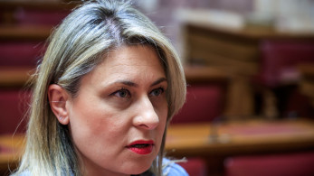 Χριστίνα Αλεξοπούλου για επίθεση στο γραφείο της: «Βγάλτε τις κουκούλες και ελάτε να μιλήσουμε»