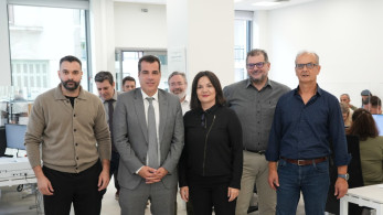 Επίσκεψη Πλεύρη στο Κέντρο Λήψης Βιομετρικών Δεδομένων Πειραιά (photos)