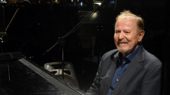 «Μια αγάπη για το καλοκαίρι», κι ένα αντίο σαν σήμερα στον Γιάννη Σπανό «Μια αγάπη για το καλοκαίρι», κι ένα αντίο σαν σήμερα στον Γιάννη Σπανό