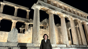 Αίγινα: η Μενδώνη στα εγκαίνια του έργου ανάδειξης του ναού της Αφαίας (photos)