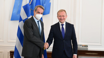 Νέο χρηματοδοτικό εργαλείο για άμυνα συζητήθηκε στη συνάντηση Μητσοτάκη - Serafin